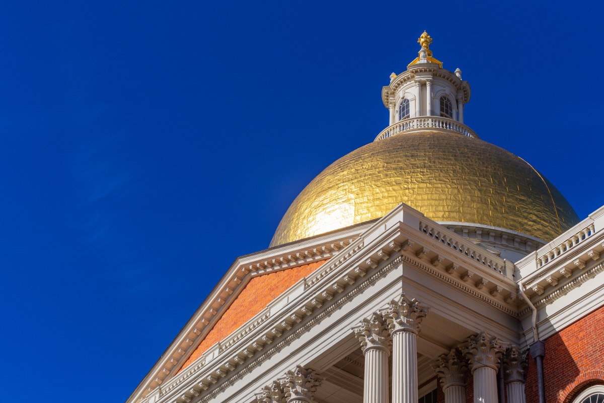 Massachusetts mandates clean power for data centers above 25 MW