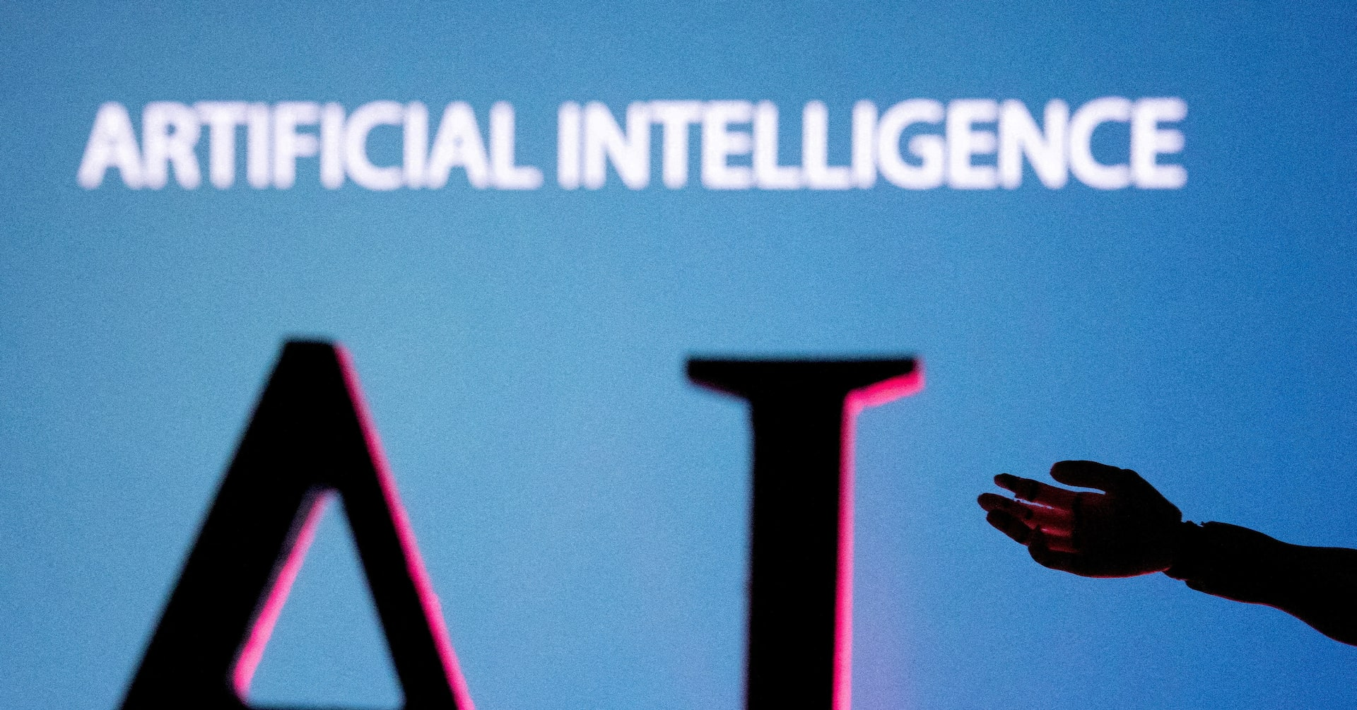 US plans import curbs on Chinese AI optical transceivers