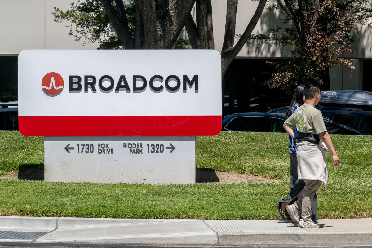 Broadcom in talks to raise $60B+ in debt for AI chip financing tied to Anthropic