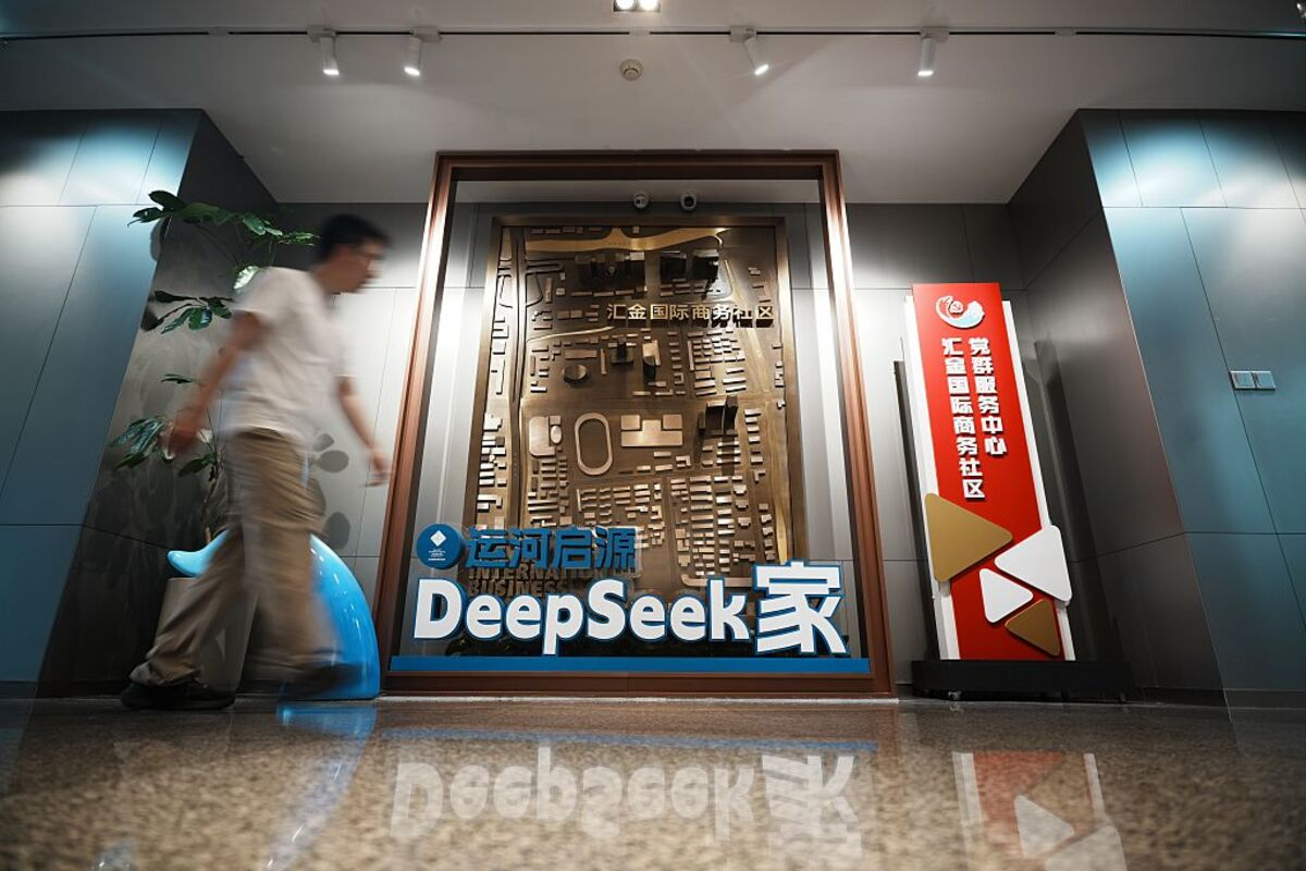 DeepSeek Resumes $8 Billion Round With Monolith in the Running