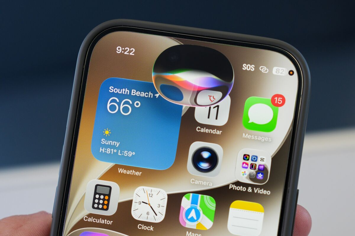 Apple Reported to Cut 200+ Jobs Across Vision Pro and Siri Teams